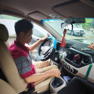 thầy giàu dạy lái xe