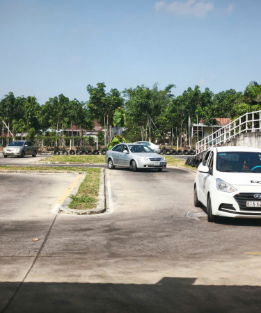 thầy giàu dạy lái xe